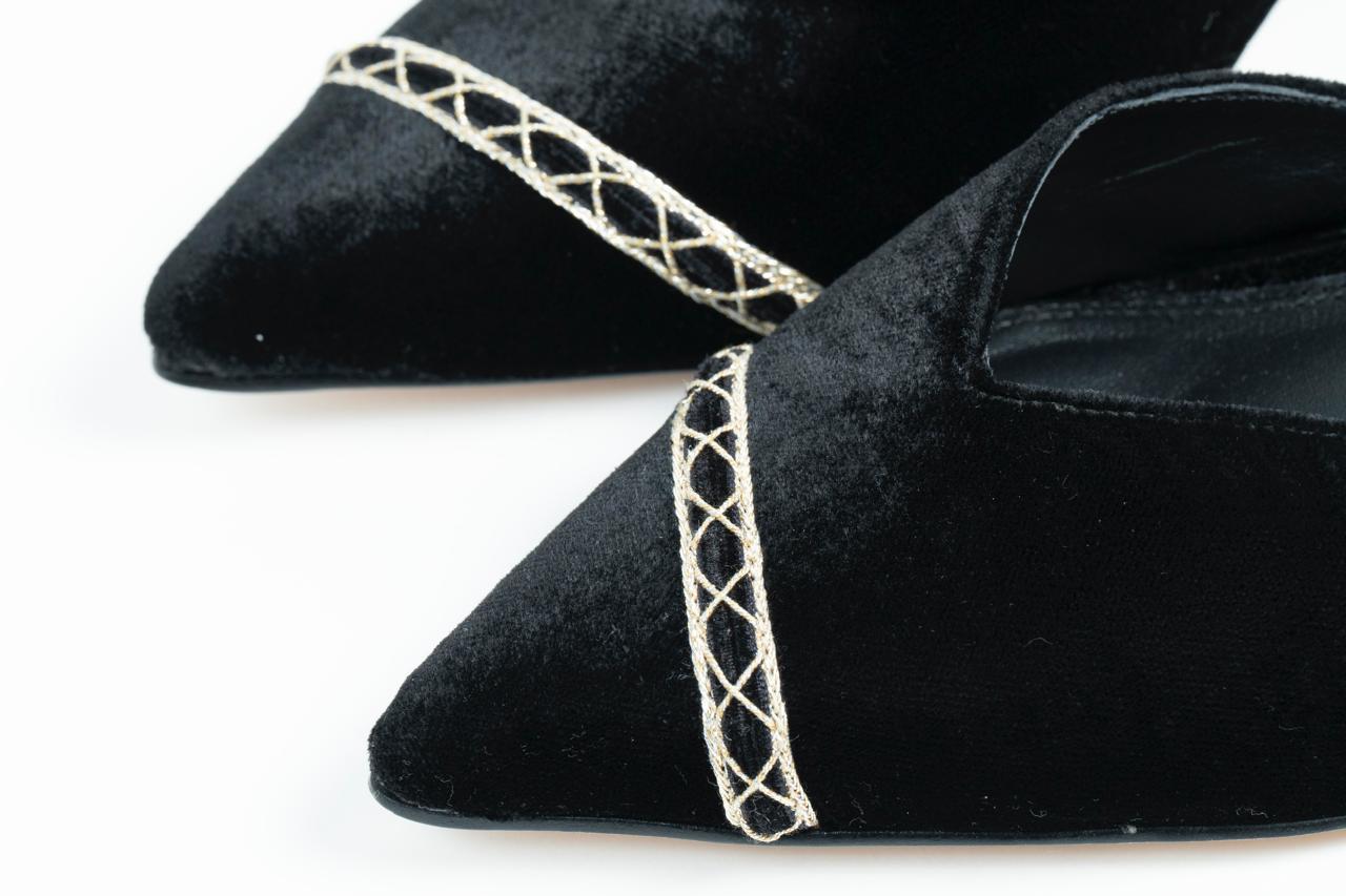 ZELINA S MULE