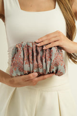 Pochette en brocart parme et gris