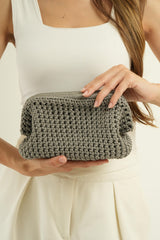 Pochette en crochet