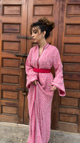 Le Caftan en Tweed Rose poudré & Ceinture Éminence