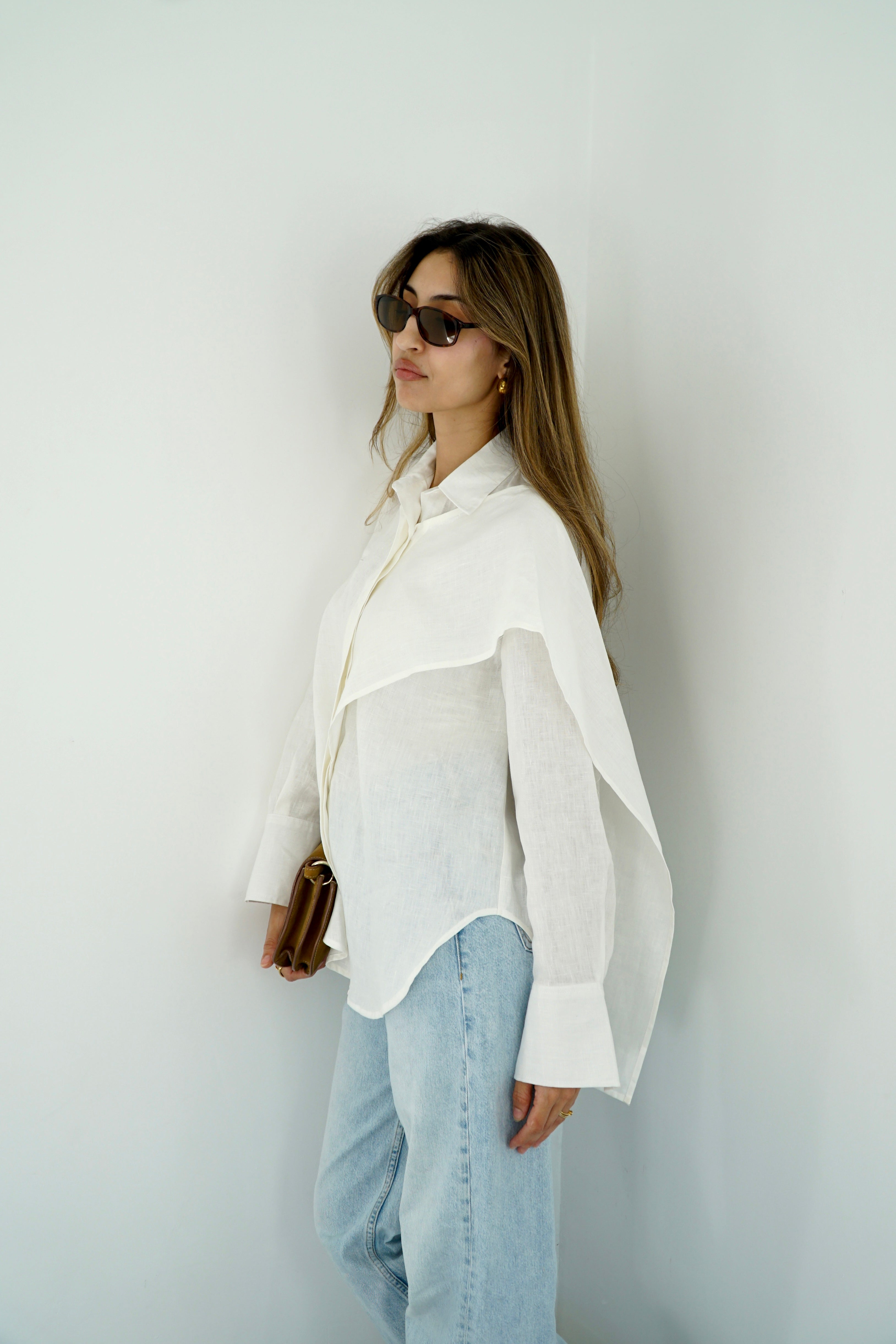 DARIA - Oversized shirt with removable scarf - White - Modestories