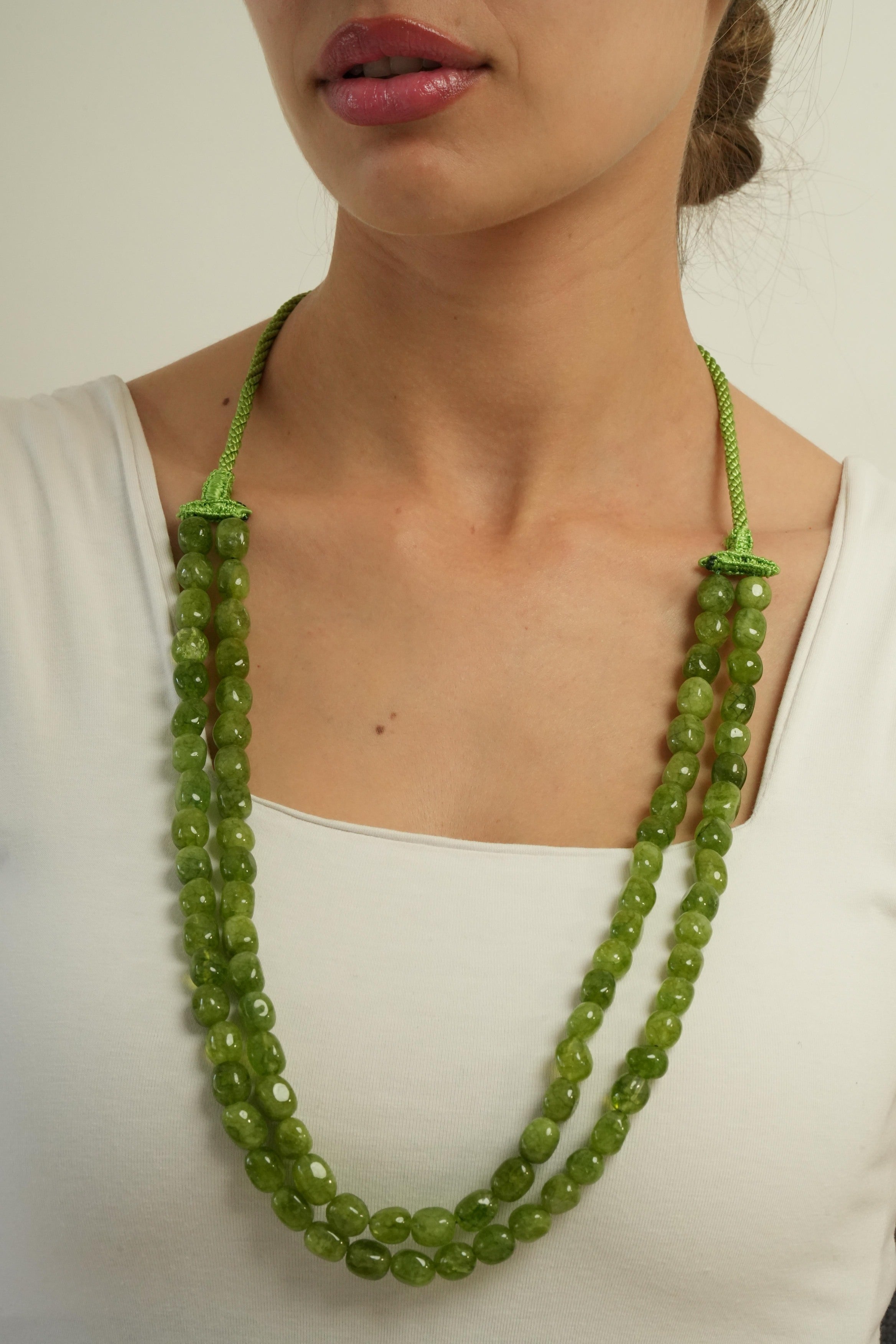 Sautoir double-rand en perles "Vert pistach"