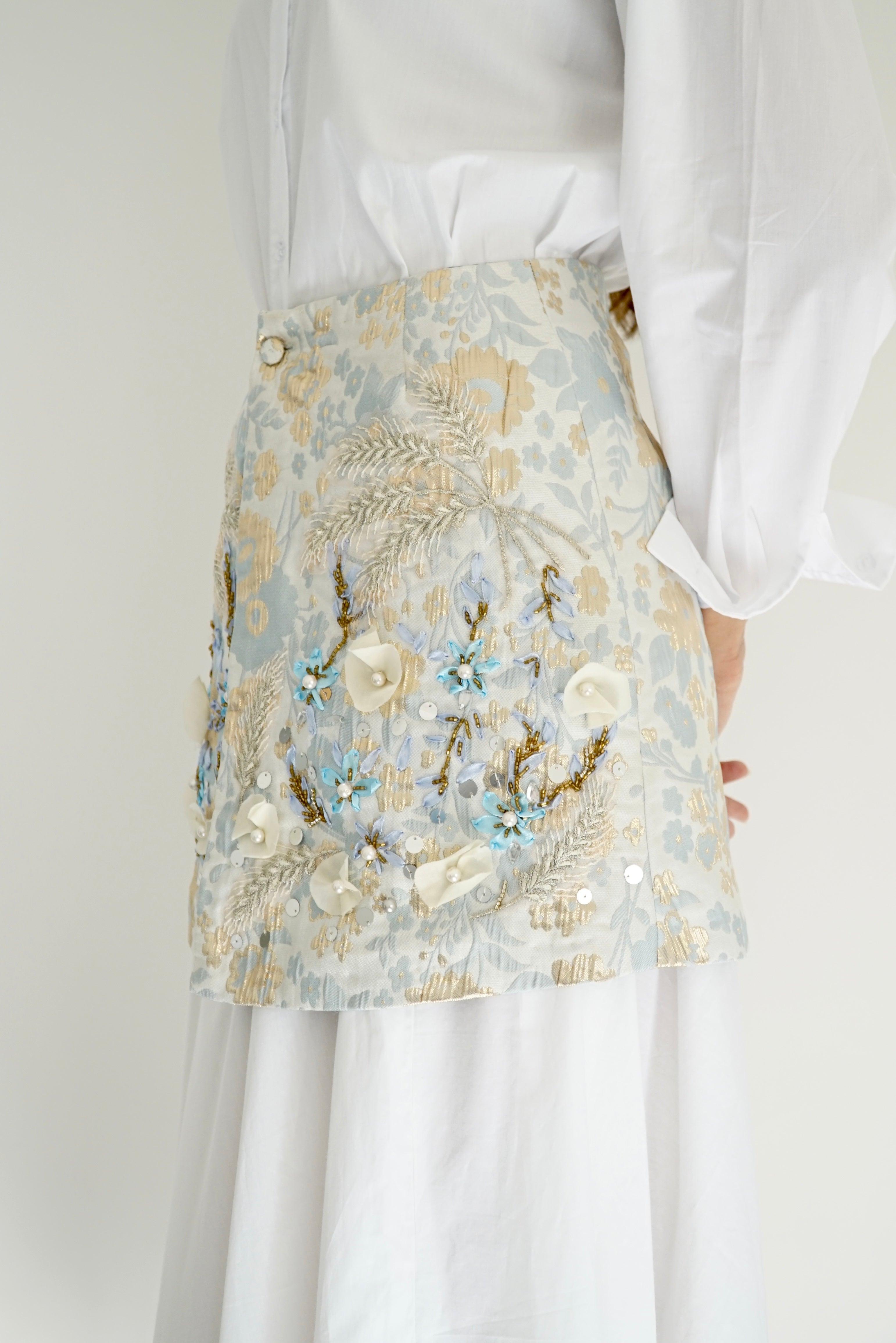 Skirt belt